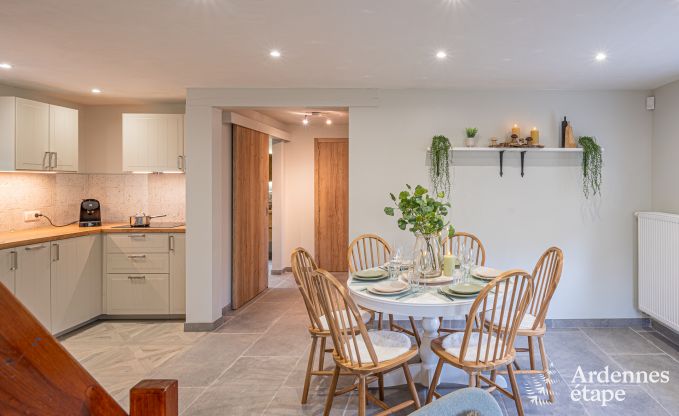 Gem�tliches Chalet in Somme-Leuze: Skandinavischer Aufenthalt f�r Familien mit Kindern und Haustieren