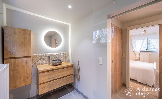 Gem�tliches Chalet in Somme-Leuze: Skandinavischer Aufenthalt f�r Familien mit Kindern und Haustieren