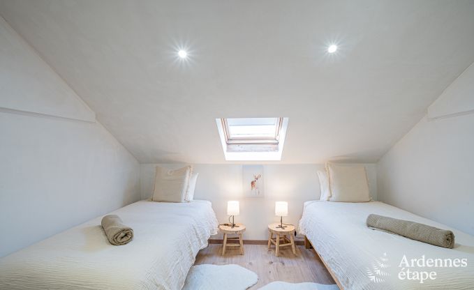 Gem�tliches Chalet in Somme-Leuze: Skandinavischer Aufenthalt f�r Familien mit Kindern und Haustieren