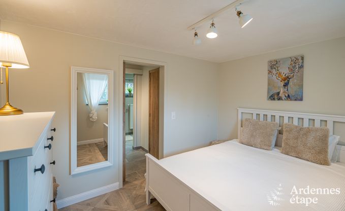 Gem�tliches Chalet in Somme-Leuze: Skandinavischer Aufenthalt f�r Familien mit Kindern und Haustieren