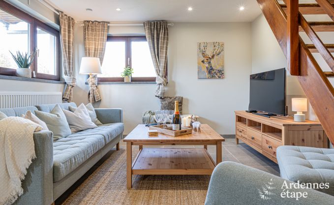 Gem�tliches Chalet in Somme-Leuze: Skandinavischer Aufenthalt f�r Familien mit Kindern und Haustieren