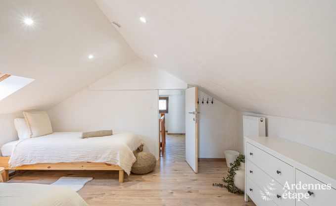 Gem�tliches Chalet in Somme-Leuze: Skandinavischer Aufenthalt f�r Familien mit Kindern und Haustieren