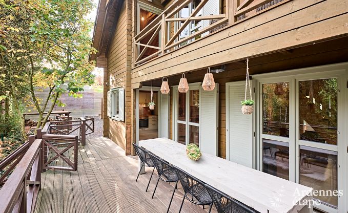 Gerumiges Chalet in Somme-Leuze fr 8 Personen mit 4 Schlafzimmern, 3 Badezimmern, Holzpelletofen und Privatgarten