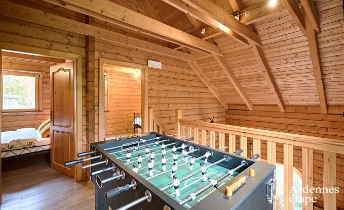 Gerumiges Chalet in Somme-Leuze fr 8 Personen mit 4 Schlafzimmern, 3 Badezimmern, Holzpelletofen und Privatgarten