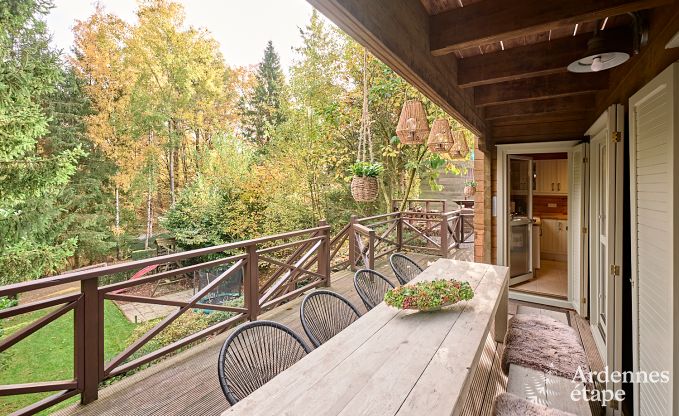 Gerumiges Chalet in Somme-Leuze fr 8 Personen mit 4 Schlafzimmern, 3 Badezimmern, Holzpelletofen und Privatgarten