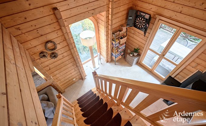 Gerumiges Chalet in Somme-Leuze fr 8 Personen mit 4 Schlafzimmern, 3 Badezimmern, Holzpelletofen und Privatgarten