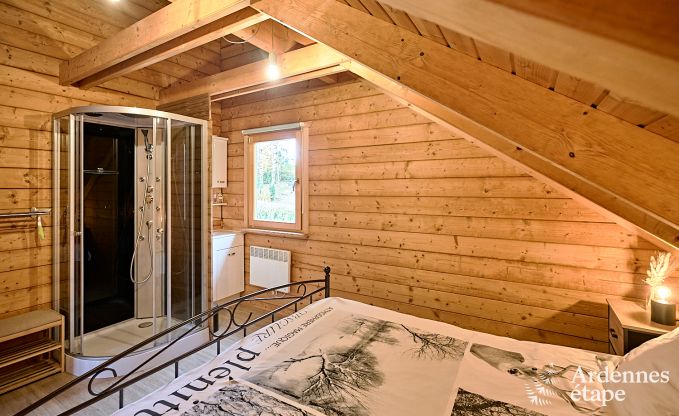 Gerumiges Chalet in Somme-Leuze fr 8 Personen mit 4 Schlafzimmern, 3 Badezimmern, Holzpelletofen und Privatgarten