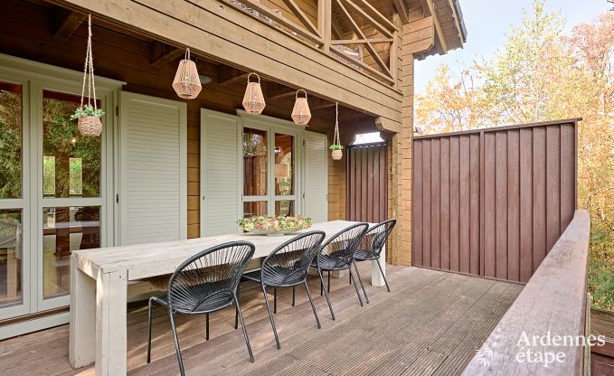 Gerumiges Chalet in Somme-Leuze fr 8 Personen mit 4 Schlafzimmern, 3 Badezimmern, Holzpelletofen und Privatgarten
