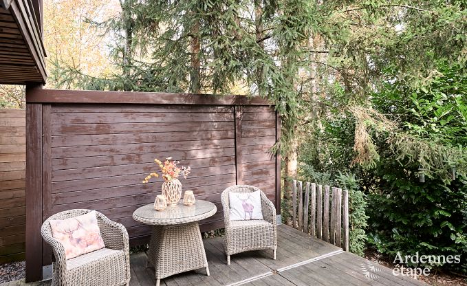 Gerumiges Chalet in Somme-Leuze fr 8 Personen mit 4 Schlafzimmern, 3 Badezimmern, Holzpelletofen und Privatgarten