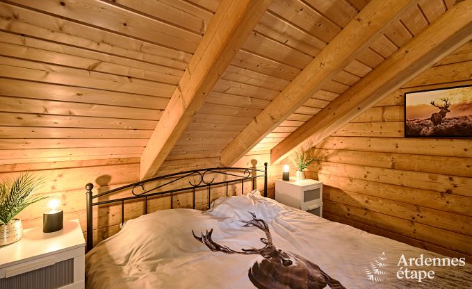 Gerumiges Chalet in Somme-Leuze fr 8 Personen mit 4 Schlafzimmern, 3 Badezimmern, Holzpelletofen und Privatgarten