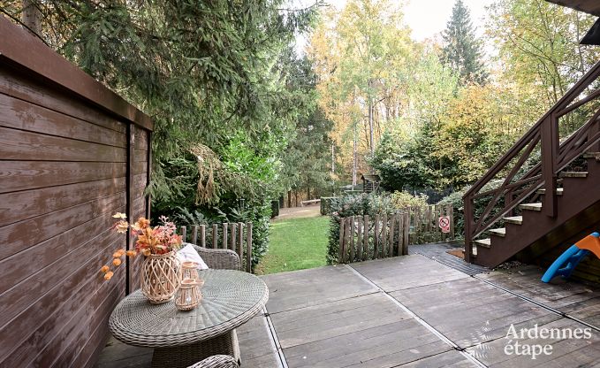 Gerumiges Chalet in Somme-Leuze fr 8 Personen mit 4 Schlafzimmern, 3 Badezimmern, Holzpelletofen und Privatgarten