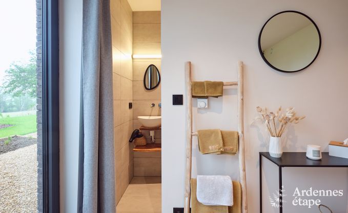 Komfortables und luxuri�ses Neubau-Ferienhaus in Somme-Leuze, Ardennen