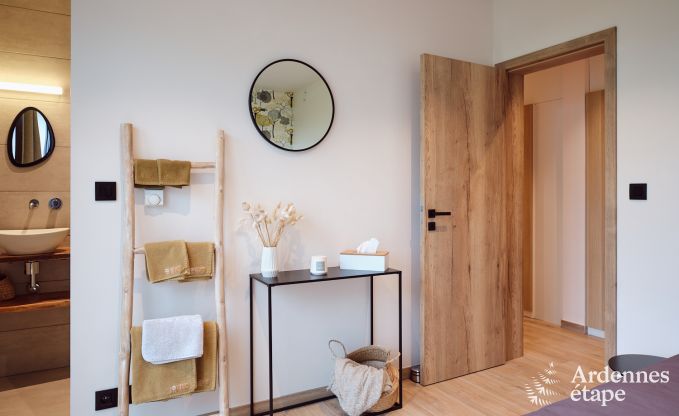 Komfortables und luxuri�ses Neubau-Ferienhaus in Somme-Leuze, Ardennen