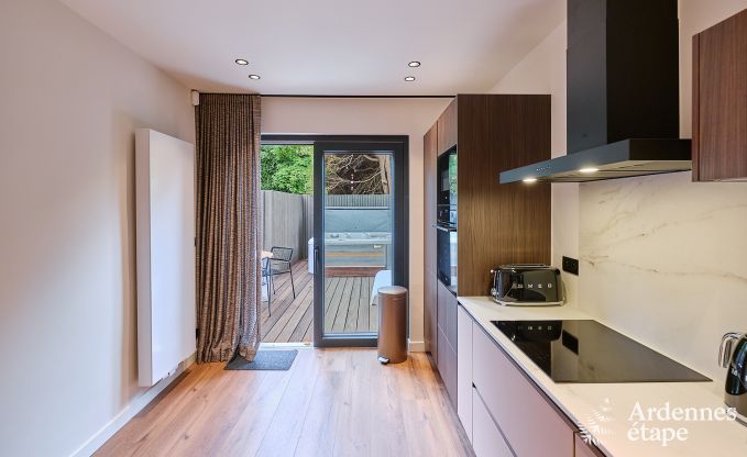 Charmantes Ferienhaus in Spa mit 2 Schlafzimmern, Entspannungsraum und privater Terrasse mit Jacuzzi