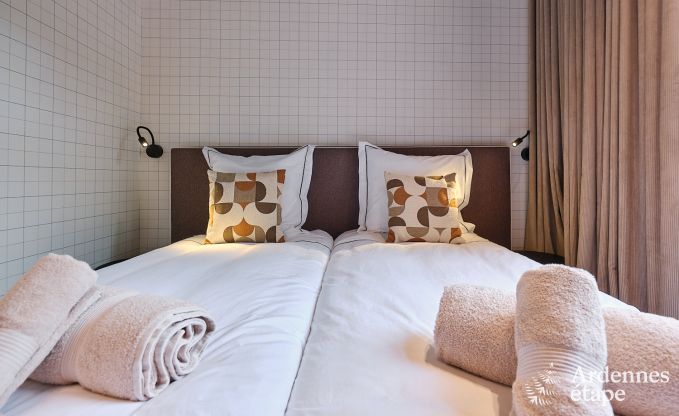 Charmantes Ferienhaus in Spa mit 2 Schlafzimmern, Entspannungsraum und privater Terrasse mit Jacuzzi