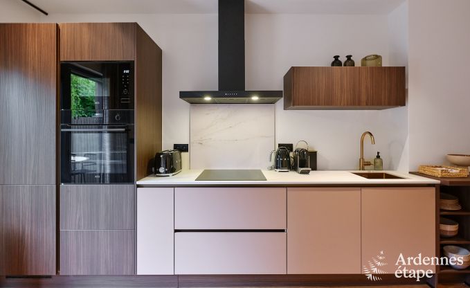 Charmantes Ferienhaus in Spa mit 2 Schlafzimmern, Entspannungsraum und privater Terrasse mit Jacuzzi