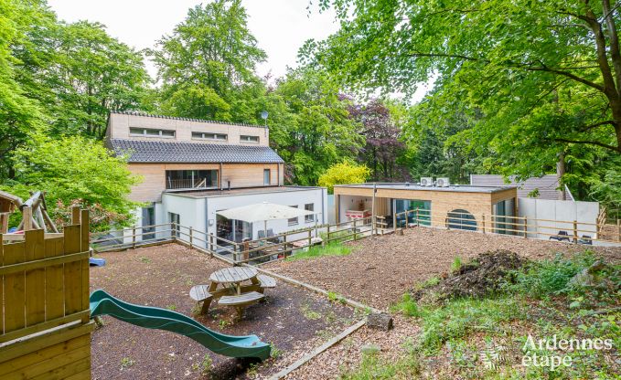 Geräumige Luxusvilla in Spa für 15 Personen mit 5 Schlafzimmern, Sauna, Außenpool und privatem Garten