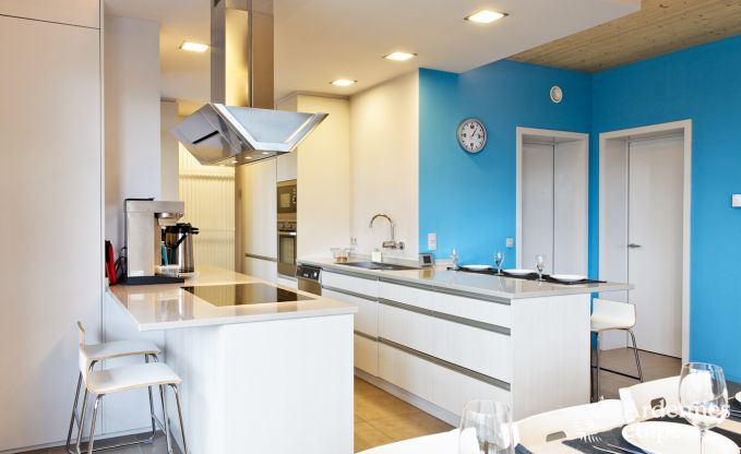 Geräumige Luxusvilla in Spa für 15 Personen mit 5 Schlafzimmern, Sauna, Außenpool und privatem Garten