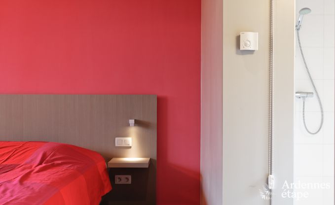 Geräumige Luxusvilla in Spa für 15 Personen mit 5 Schlafzimmern, Sauna, Außenpool und privatem Garten