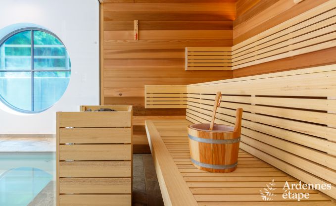 Geräumige Luxusvilla in Spa für 15 Personen mit 5 Schlafzimmern, Sauna, Außenpool und privatem Garten
