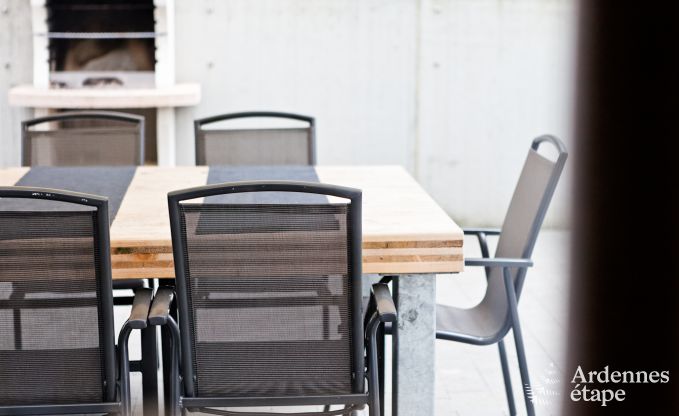 Geräumige Luxusvilla in Spa für 15 Personen mit 5 Schlafzimmern, Sauna, Außenpool und privatem Garten