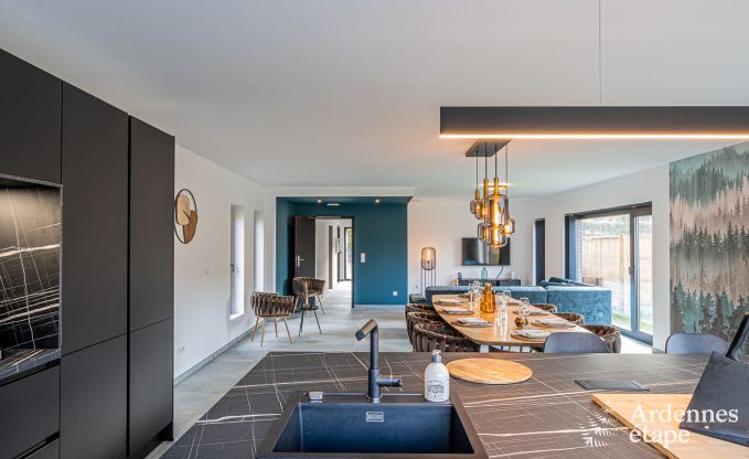 Hochwertiges Ferienhaus in den Ardennen: Luxusaufenthalt fr 10 Personen mit Pool, Jacuzzi und Nhe zu Spa und Francorchamps.
