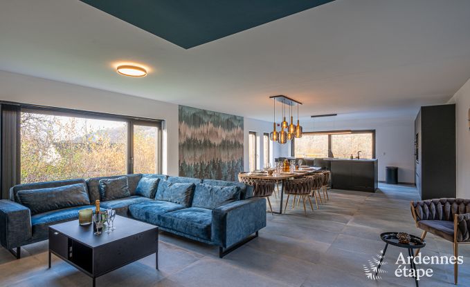 Hochwertiges Ferienhaus in den Ardennen: Luxusaufenthalt fr 10 Personen mit Pool, Jacuzzi und Nhe zu Spa und Francorchamps.