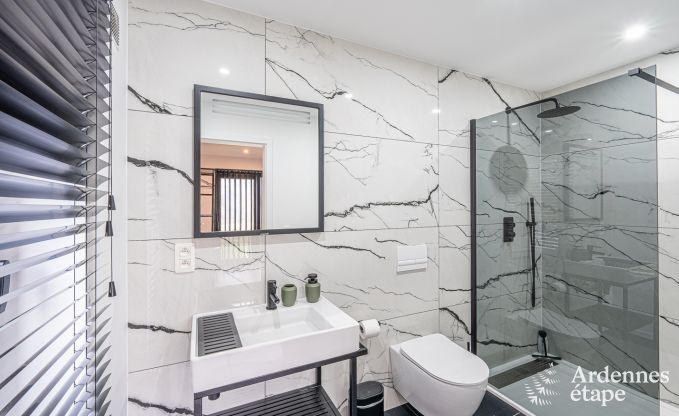 Hochwertiges Ferienhaus in den Ardennen: Luxusaufenthalt fr 10 Personen mit Pool, Jacuzzi und Nhe zu Spa und Francorchamps.