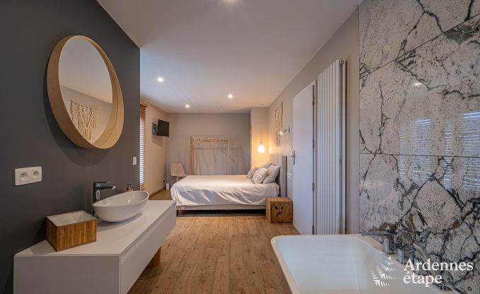 Hochwertiges Ferienhaus in den Ardennen: Luxusaufenthalt fr 10 Personen mit Pool, Jacuzzi und Nhe zu Spa und Francorchamps.