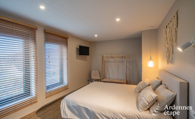 Hochwertiges Ferienhaus in den Ardennen: Luxusaufenthalt fr 10 Personen mit Pool, Jacuzzi und Nhe zu Spa und Francorchamps.