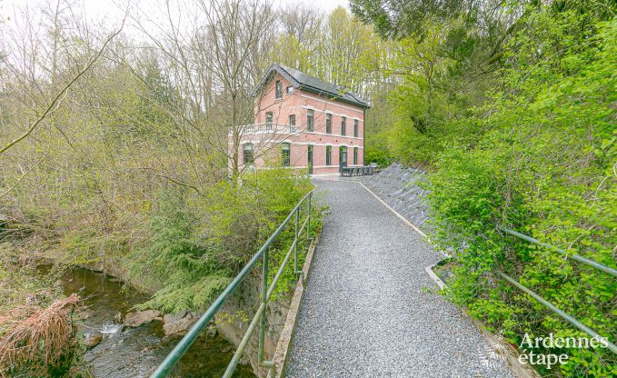 Ger�umiges Cottage f�r 8 Personen in Spa mit Sauna, Jacuzzi, 4 Schlaf- und Badezimmern und Privatgarten