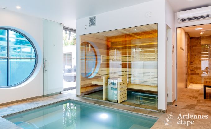 Geräumige Luxusvilla in Spa für 15 Personen mit 5 Schlafzimmern, Sauna, Außenpool und privatem Garten
