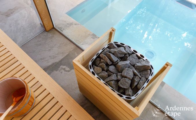 Geräumige Luxusvilla in Spa für 15 Personen mit 5 Schlafzimmern, Sauna, Außenpool und privatem Garten