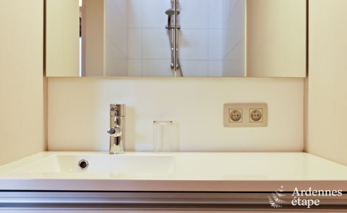 Geräumige Luxusvilla in Spa für 15 Personen mit 5 Schlafzimmern, Sauna, Außenpool und privatem Garten