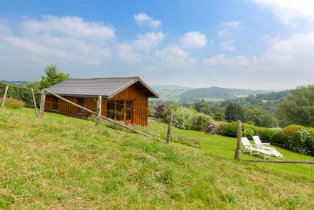 Komfortables Chalet mit herrlichem Ausblick fr Zwei in Stavelot
