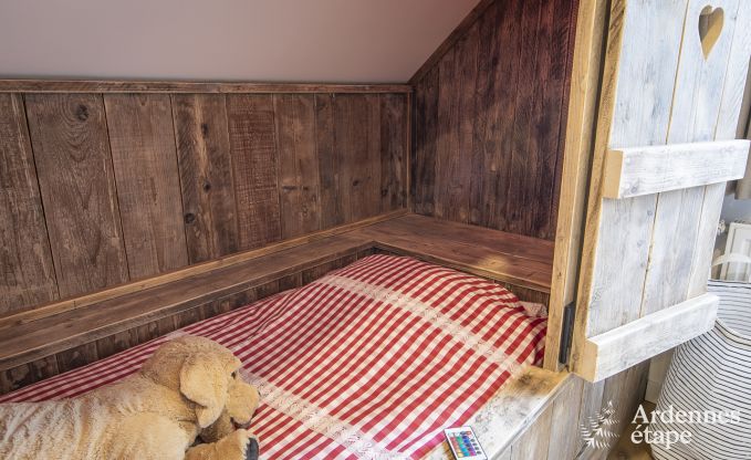 Ferienhaus in Stavelot: Aufenthalt in den Ardennen f�r 10 Personen mit Sauna und privatem Garten