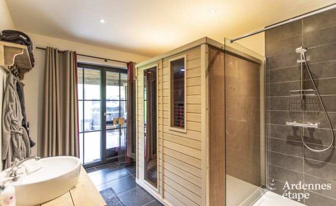 Ferienhaus in Stavelot: Aufenthalt in den Ardennen f�r 10 Personen mit Sauna und privatem Garten