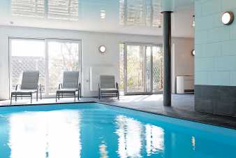 Villa mit Schwimmbad in ruhiger Lage für 22 Personen in Stavelot