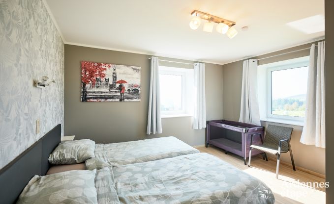 Gemtliches Ferienhaus in Stavelot fr 8 Personen mit Garten, Spielbereich und 4 Schlafzimmern