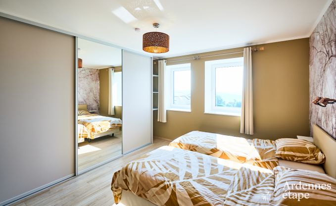 Gemtliches Ferienhaus in Stavelot fr 8 Personen mit Garten, Spielbereich und 4 Schlafzimmern