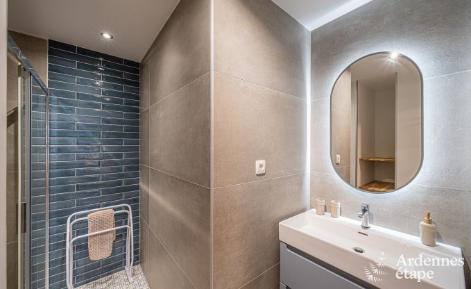 Komfortables Chalet f�r 4 Personen in Stoumont mit 2 Schlaf- und Badezimmern Outdoor-Jacuzzi und Sauna