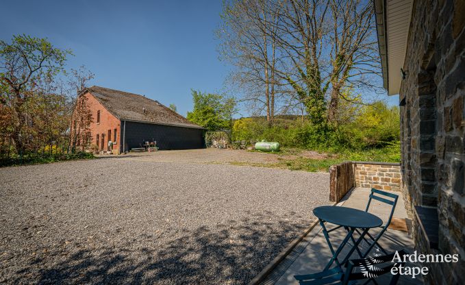 Komfortables Chalet f�r 4 Personen in Stoumont mit 2 Schlaf- und Badezimmern Outdoor-Jacuzzi und Sauna