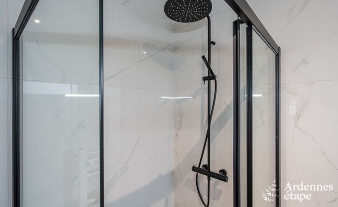 Komfortables Chalet f�r 4 Personen in Stoumont mit 2 Schlaf- und Badezimmern Outdoor-Jacuzzi und Sauna