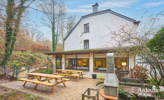 Luxuri�ses Schloss in Tellin f�r 24 Personen mit Schwimmbad, Sauna, Jacuzzi und 10 Schlafzimmern