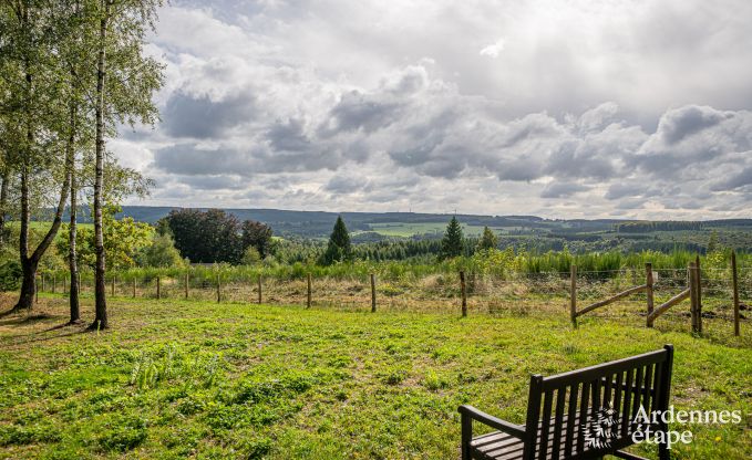 Gemtliches Chalet in Tenneville fr 4 Personen/3 Erwachsene mit 2 Schlafzimmern, Spielzimmer, Babyecke und Panoramablick