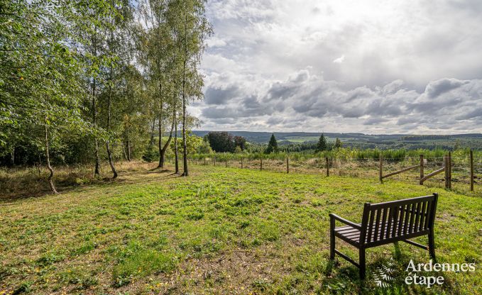 Gemtliches Chalet in Tenneville fr 4 Personen/3 Erwachsene mit 2 Schlafzimmern, Spielzimmer, Babyecke und Panoramablick