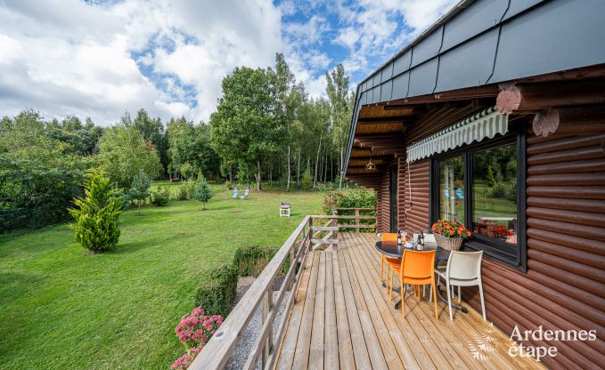Gemtliches Chalet in Tenneville fr 4 Personen/3 Erwachsene mit 2 Schlafzimmern, Spielzimmer, Babyecke und Panoramablick