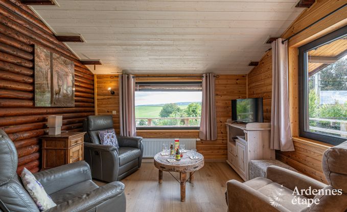 Gemtliches Chalet in Tenneville fr 4 Personen/3 Erwachsene mit 2 Schlafzimmern, Spielzimmer, Babyecke und Panoramablick