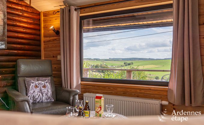 Gemtliches Chalet in Tenneville fr 4 Personen/3 Erwachsene mit 2 Schlafzimmern, Spielzimmer, Babyecke und Panoramablick