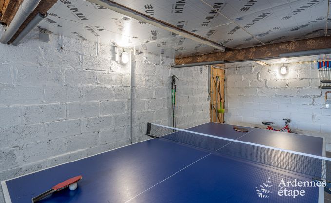 Gemtliches Chalet in Tenneville fr 4 Personen/3 Erwachsene mit 2 Schlafzimmern, Spielzimmer, Babyecke und Panoramablick